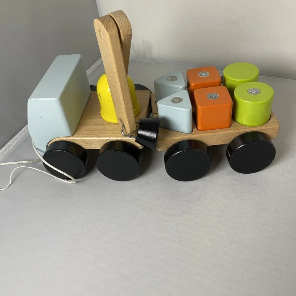 IKEA Pull Along Wood Truck Magnetic Crane Shaped Blocks‎ Developmental Toys